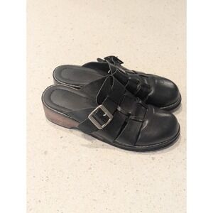 Predictions Leather Women's Size 7 Slip On Leather Black Clogs Fisherman Sandals